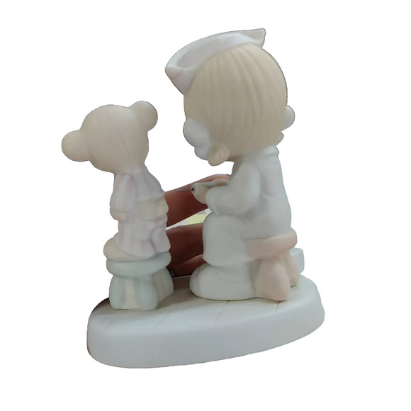 Precious Moments Figurine Love Beareth All Things 1981 E-7158 Nurse Bear Enesco - Picture 7 of 12